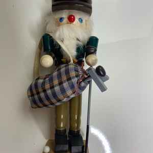 Nutcracker Village Golfer' 1994 - Wooden Figure,